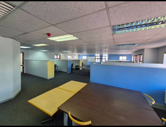 351M² OFFICE TO LET IN RIVONIA